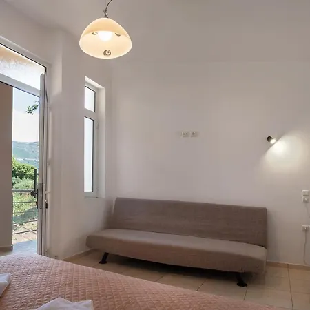 Bed & Breakfast Antartisa Limni (Crete)